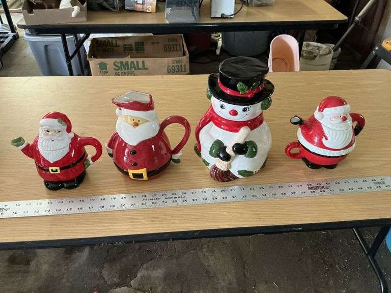 Ceramic cookie jar and tea pots etc.