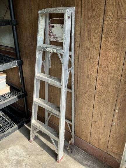5' Werner aluminum step ladder