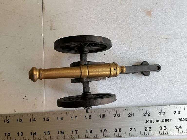 Brass/cast-iron cannon