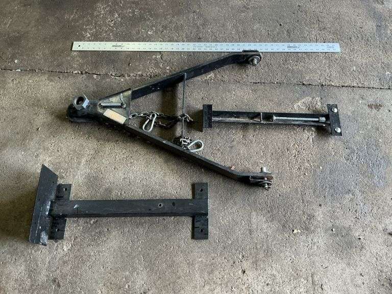 Tow hitch, 2" ball.