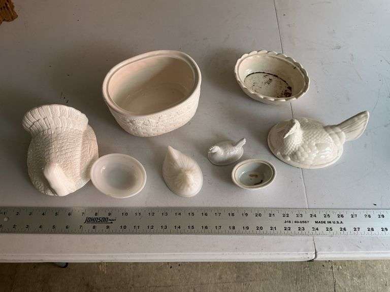 Ceramic/glass hen on the nest/turkey on the nest