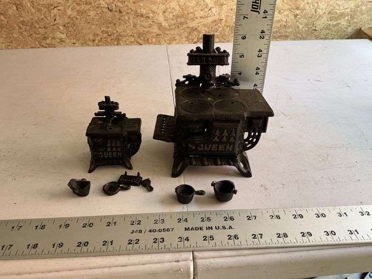 Miniature cast-iron stoves