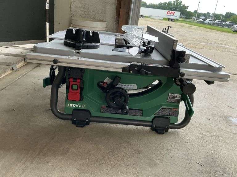 Hitachi jobsite table saw