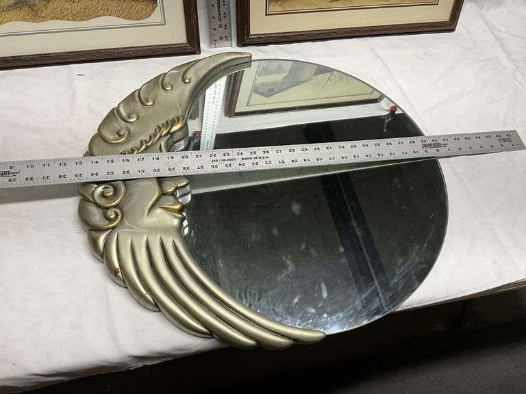 Pictures and mirror