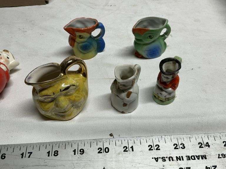 Vintage Japan miniature creamers and salt/peppers