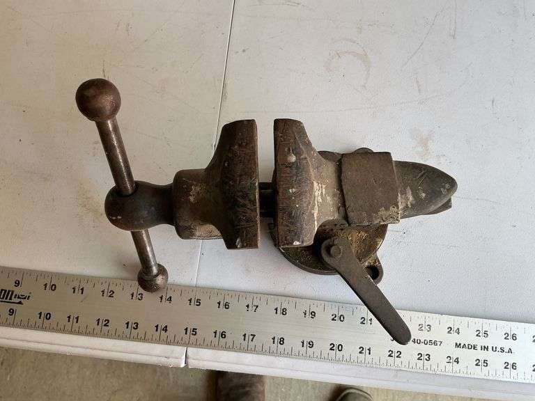Rock Island 3" bench vise