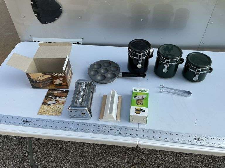 Pasta machine/canisters etc.