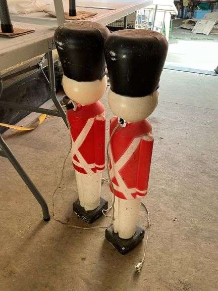 Blowmold soldiers