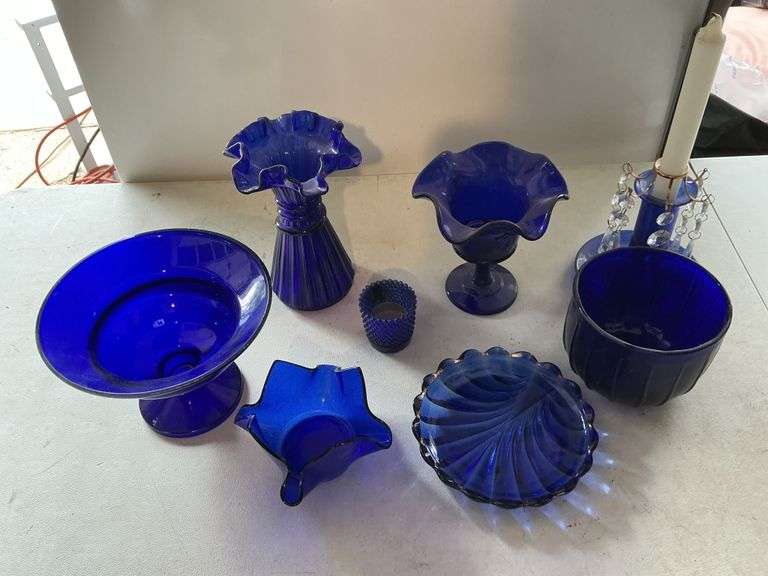 Cobalt blue decor – a couple are plastic