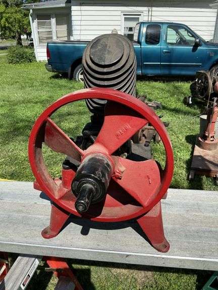 Maytag 1 HP Stoveleg engine