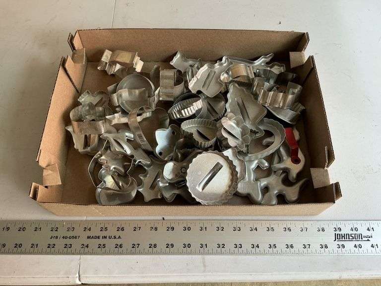 Metal cookie cutters