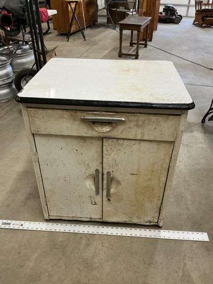 Enamel top metal cabinet