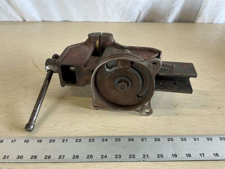 4" vise