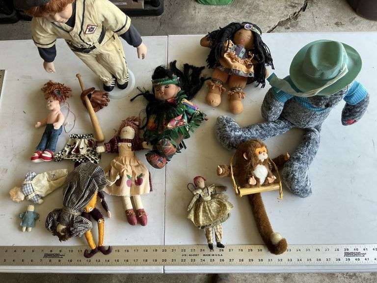 Dolls and teddy bears