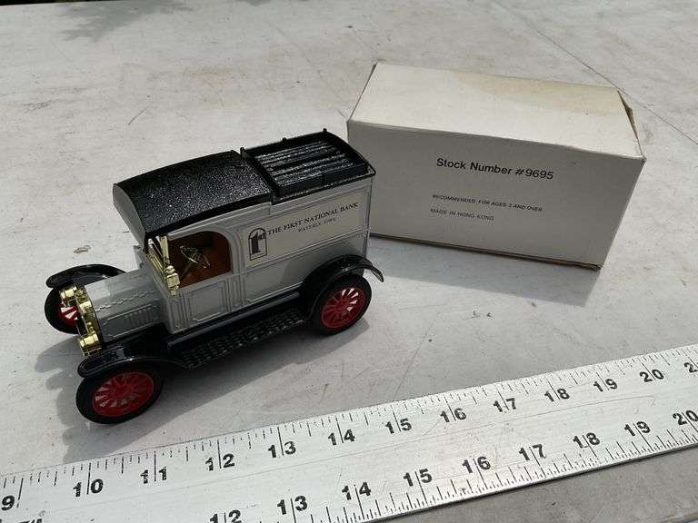 1st national Bank of Waverly truck bank