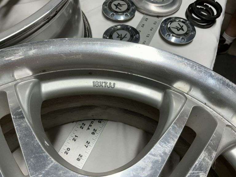 American racing Aluminum 16" x 7" rims