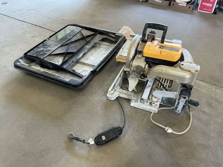 DeWalt tile saw