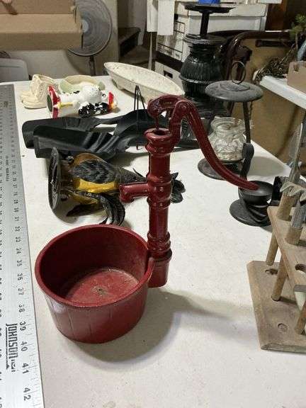 Cole shovels/decor and planters