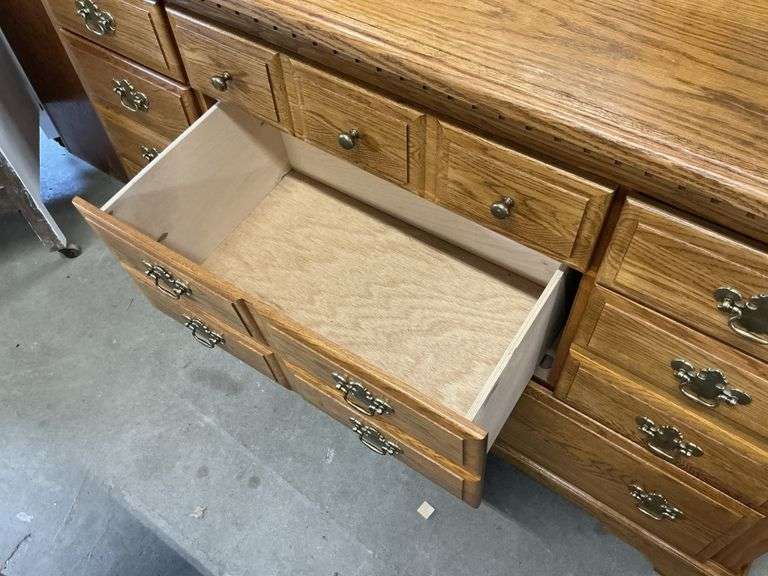 Oak dresser and nightstand
