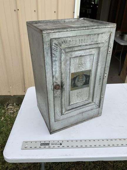 Antique Queens pantry pie safe