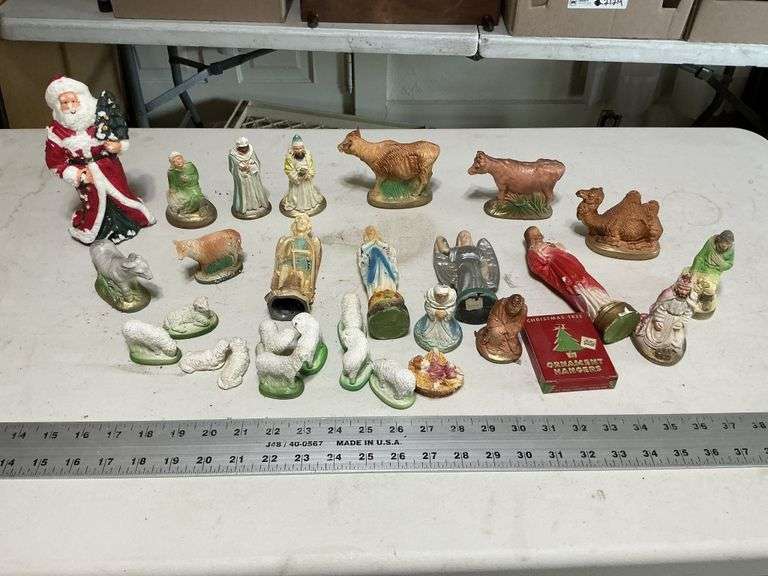 Nativity figurines