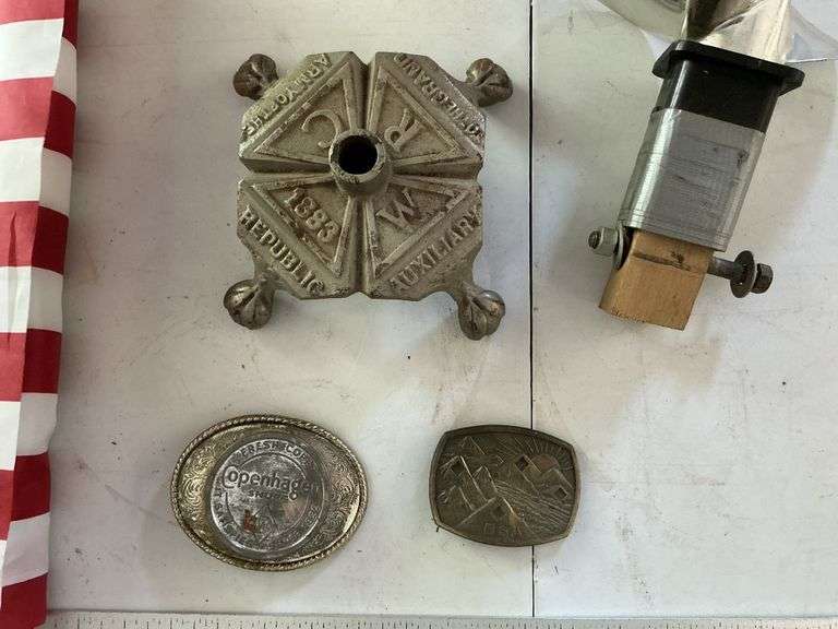 Boat prop/metal base/belt buckles