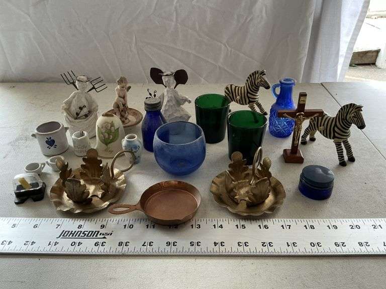 Zebras, angels, miniatures etc.