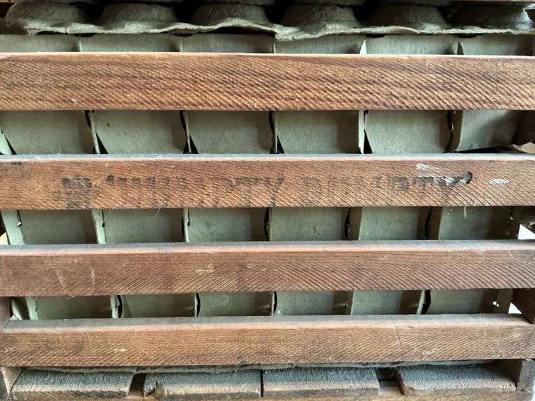 "humpty dumpty" Egg crate