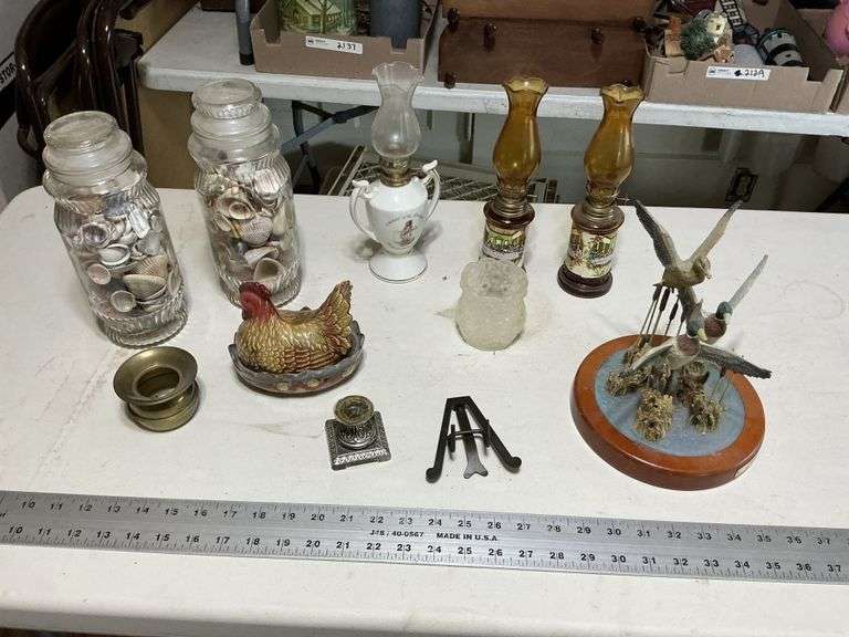 Seashells/oil lamps, etc.