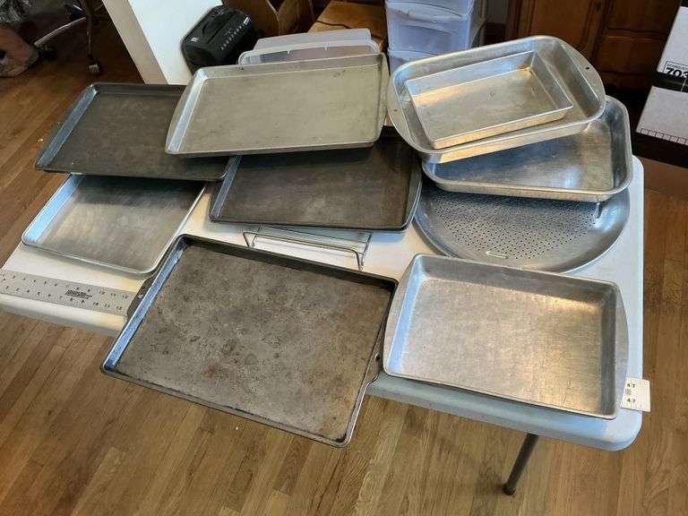 Baking pans