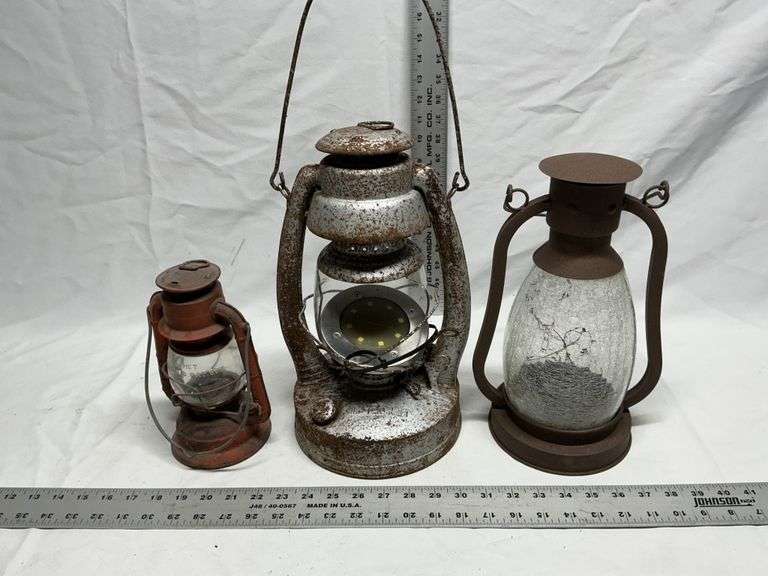 Lanterns-1 globe broken