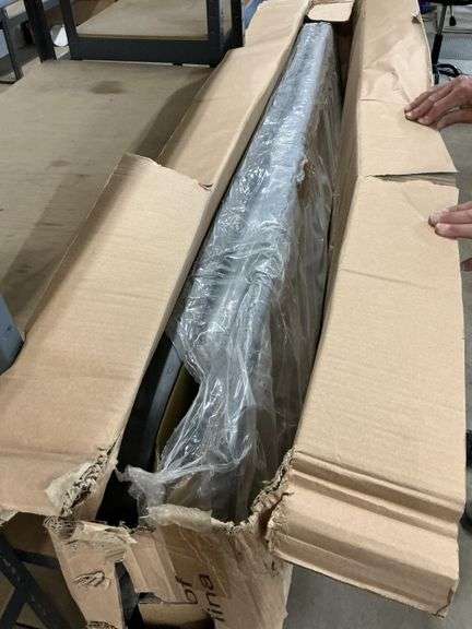Belllevue 69" x 39" party table