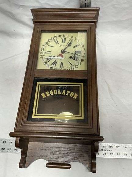 Regulator wall clock