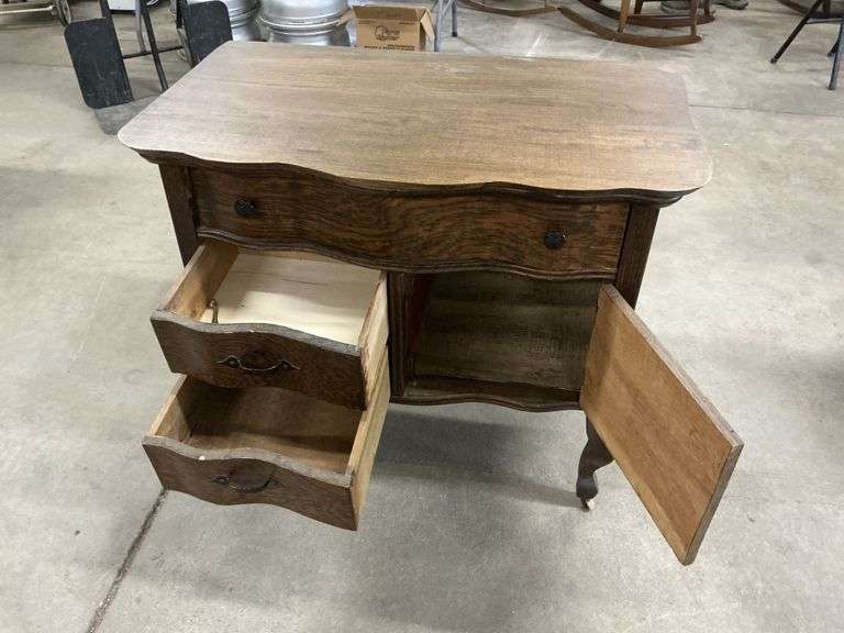 Dresser 35" x 20" x 30"