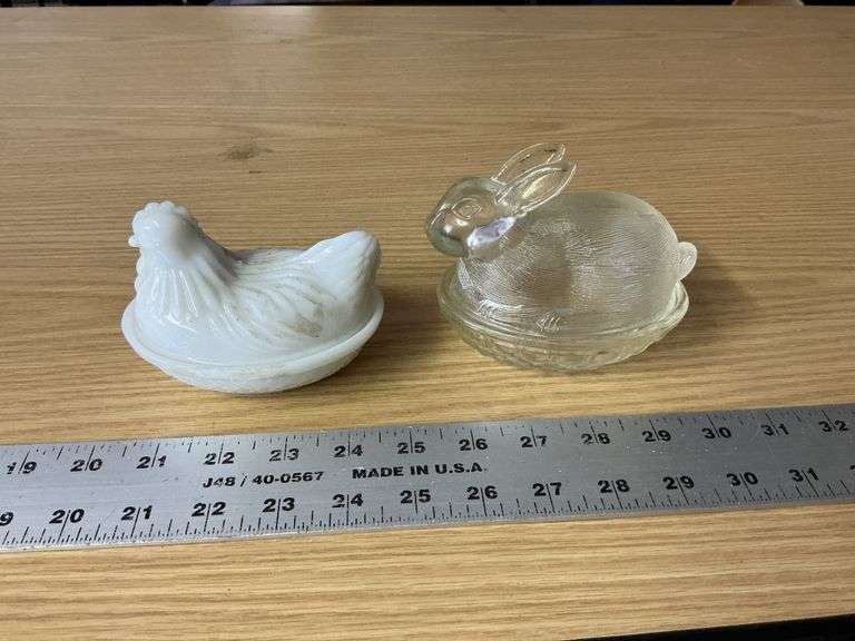Hen and rabbit on the nest