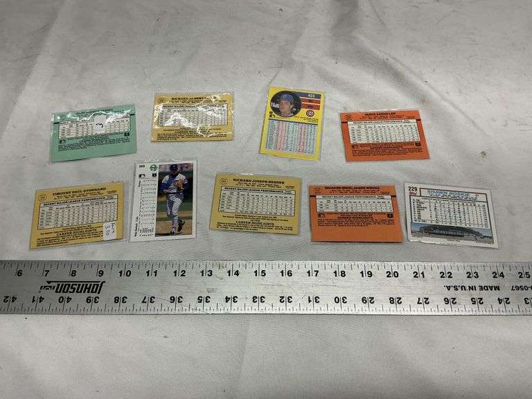 (9) Chicago Cubs autographs