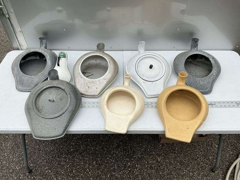 Chamber pots