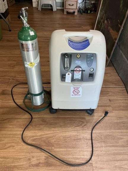 Invacare perfecto V and oxygen tank