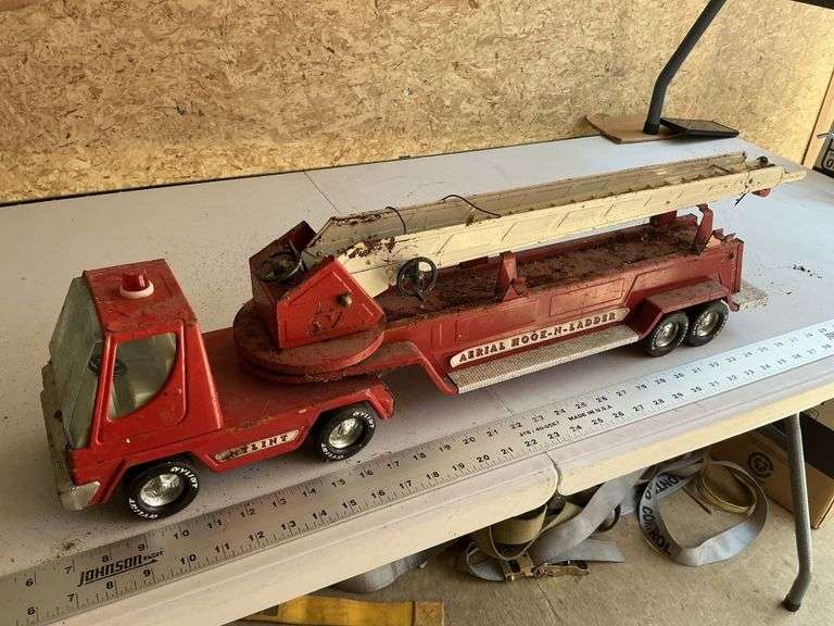 Nylint hook and ladder truck