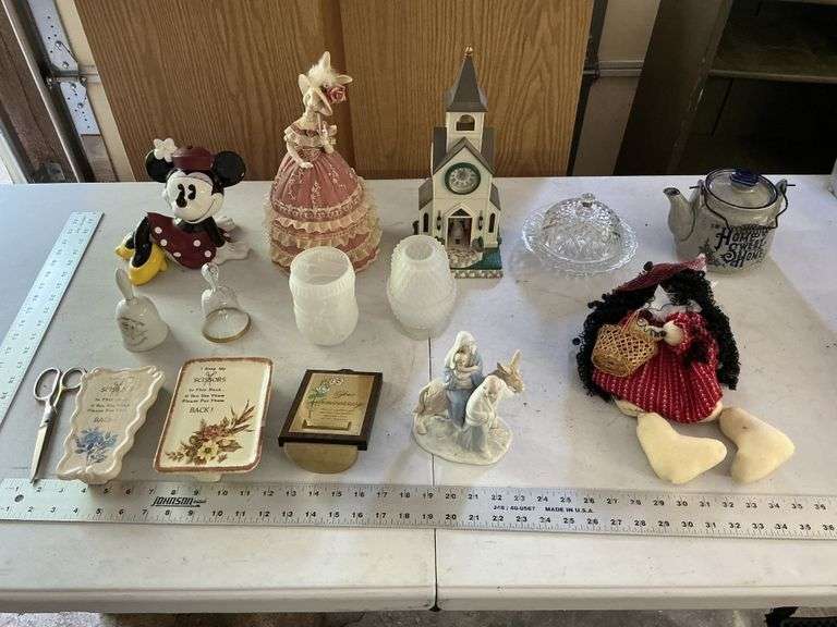 Scissor holders/bells/figurines and bank
