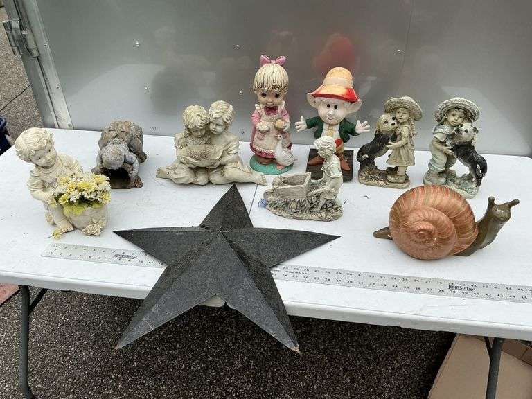 Garden figurines and metal star