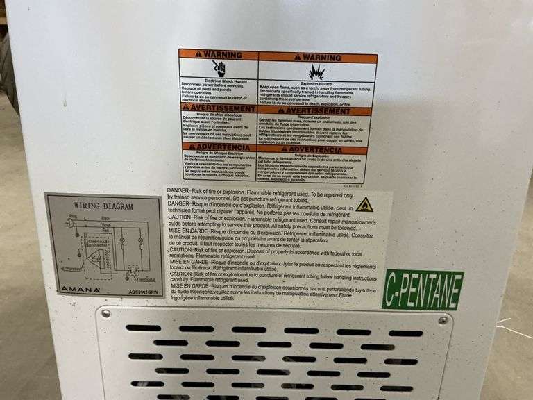 Amana chest freezer 30" x 23" x 33"