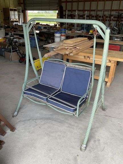 Yard swing