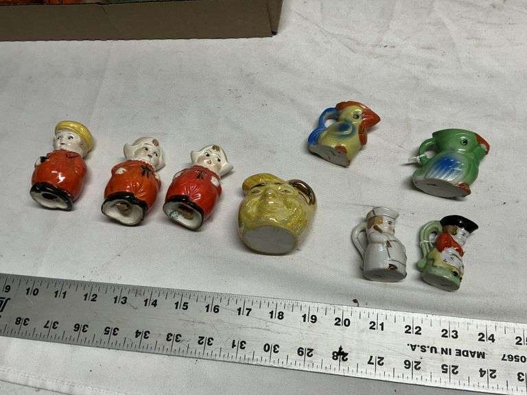 Vintage Japan miniature creamers and salt/peppers