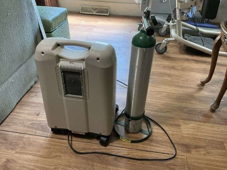 Invacare perfecto V and oxygen tank