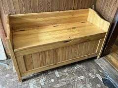 Storage box/bench 43" x 17" x 24"