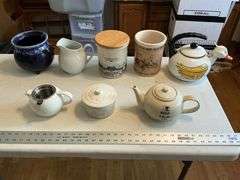 Teapot/stoneware type items