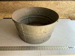 Galvanized wash tub