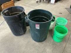 32 gallon trash cans and 5 gallon buckets