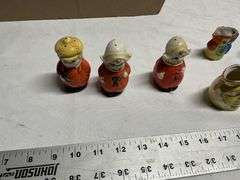 Vintage Japan miniature creamers and salt/peppers